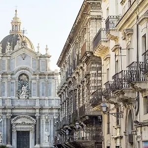 Duomo & 4*, Catania Italy